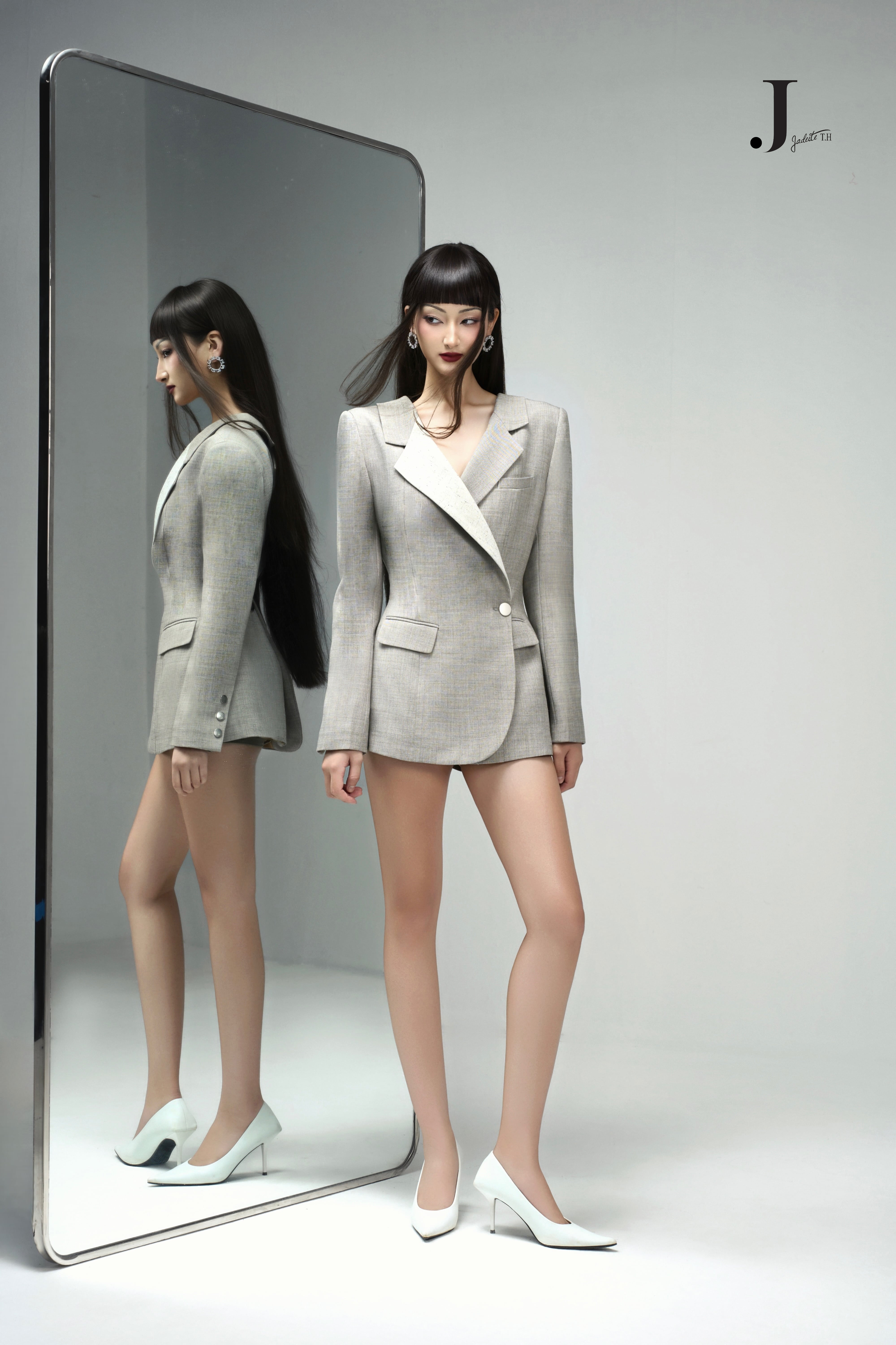 2-side Beige Vest & Ash Grey Short-Skirt