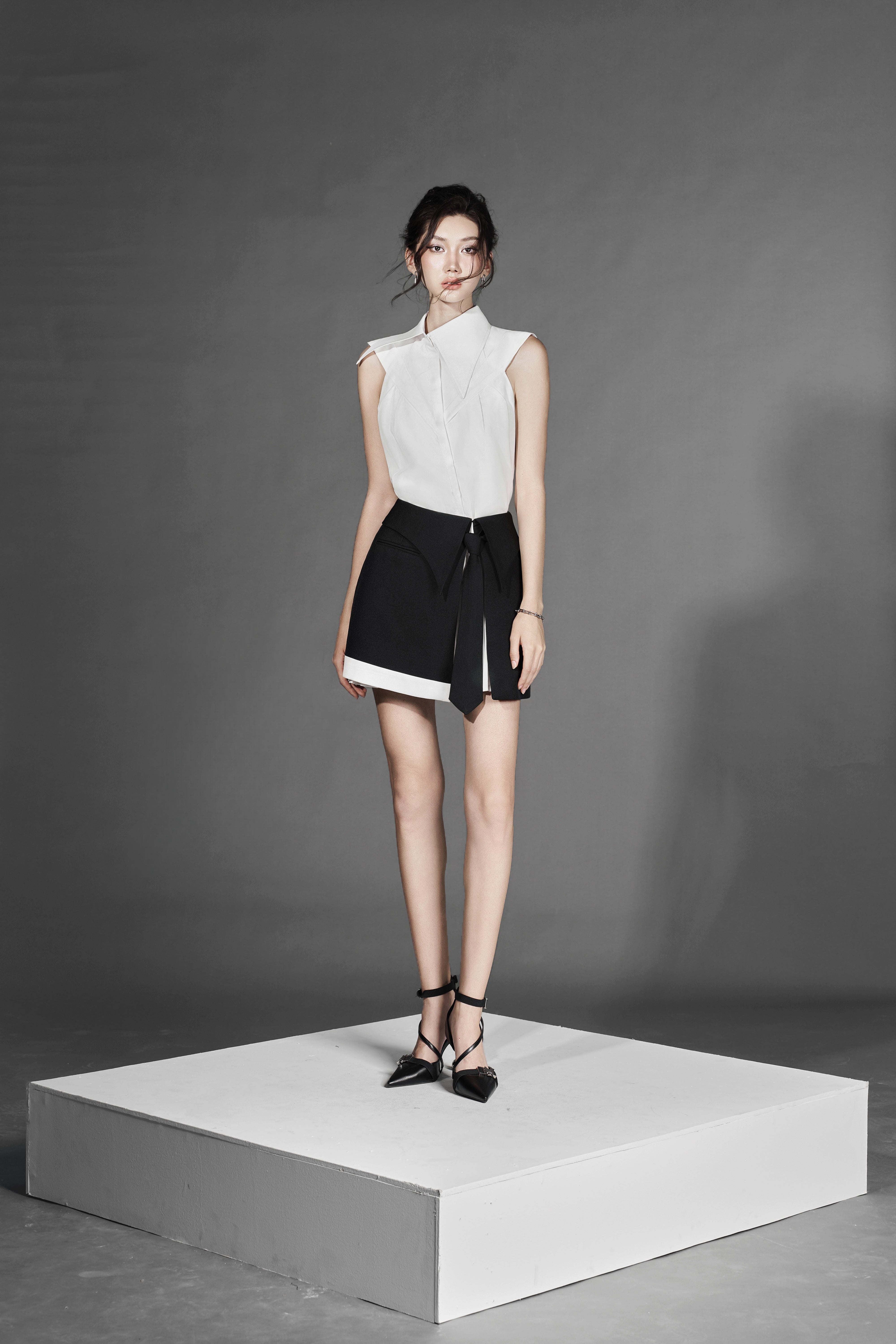 B-boy zen crop-vest x W-stu sleeveless Shirt x Tie B-belt