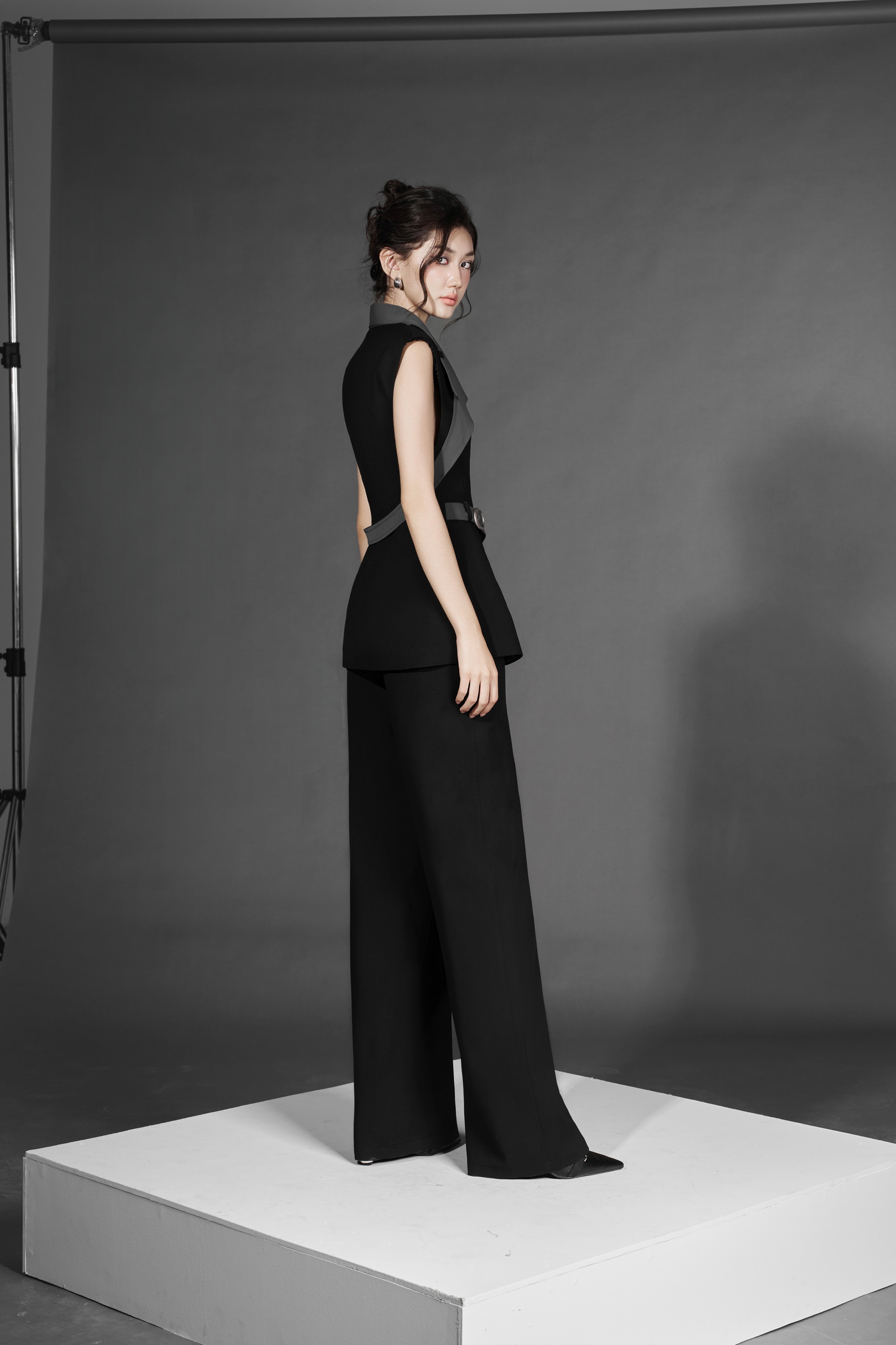 Collar-Belt C/B Vest Dress x Z to C/B Pants