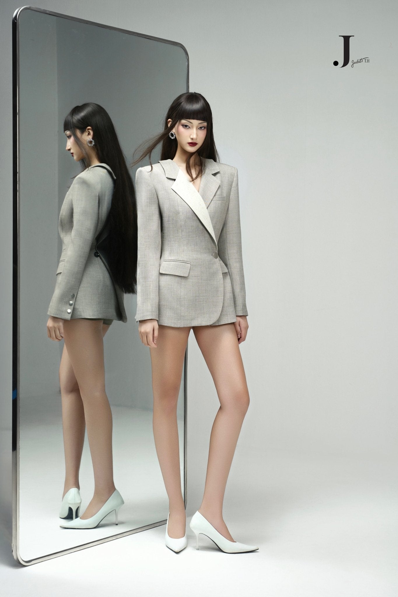 2-side Beige Vest & Ash Grey Short-Skirt - Jadeiteth