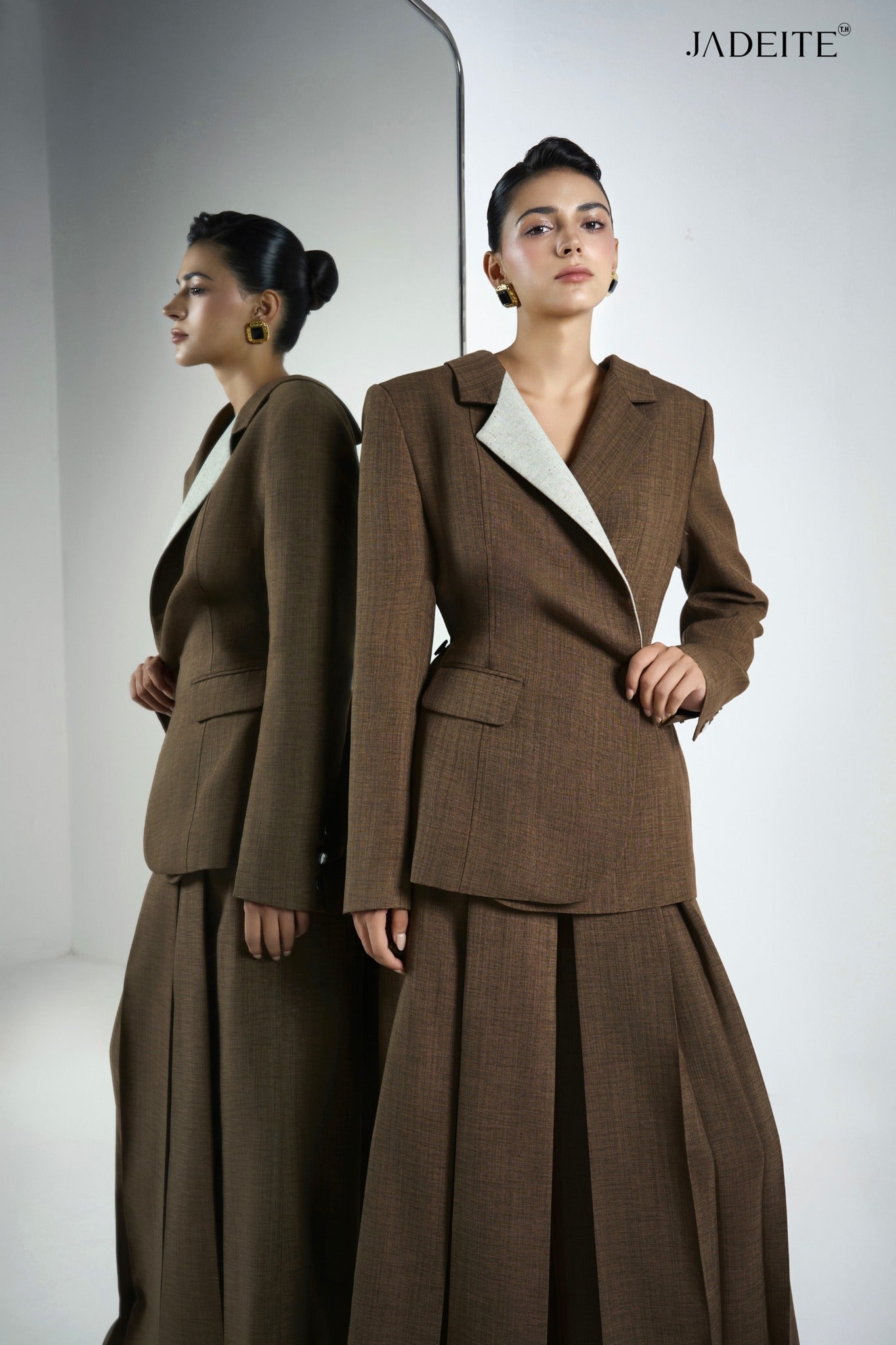 2-side Earth Brown Vest & Van Earth Brown Pants - Jadeiteth