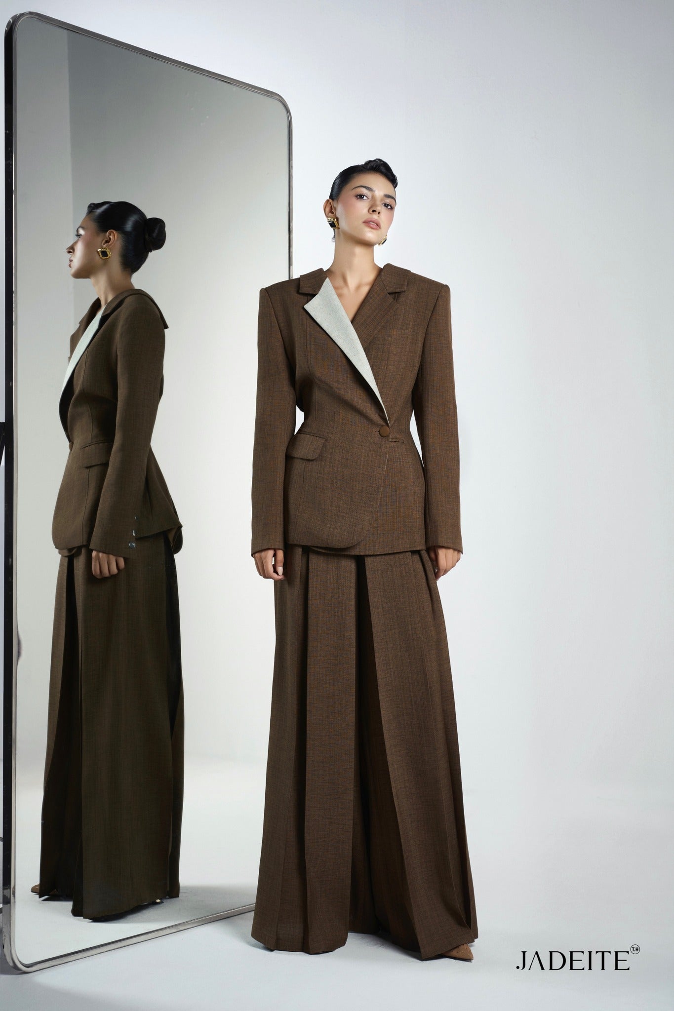 2-side Earth Brown Vest & Van Earth Brown Pants - Jadeiteth