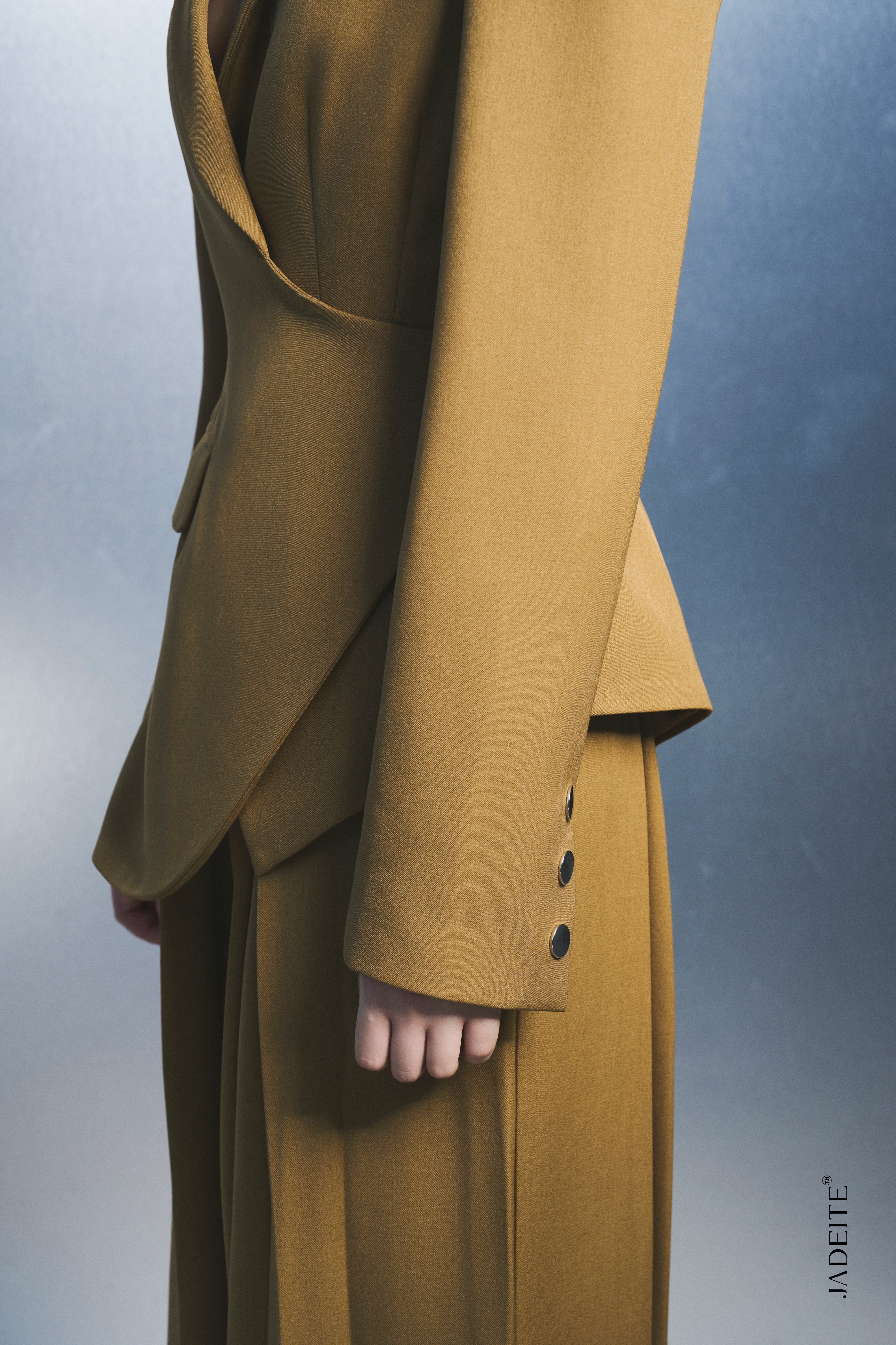Structure Olive Long-Sleeved Blazer & Wide Olive Pants