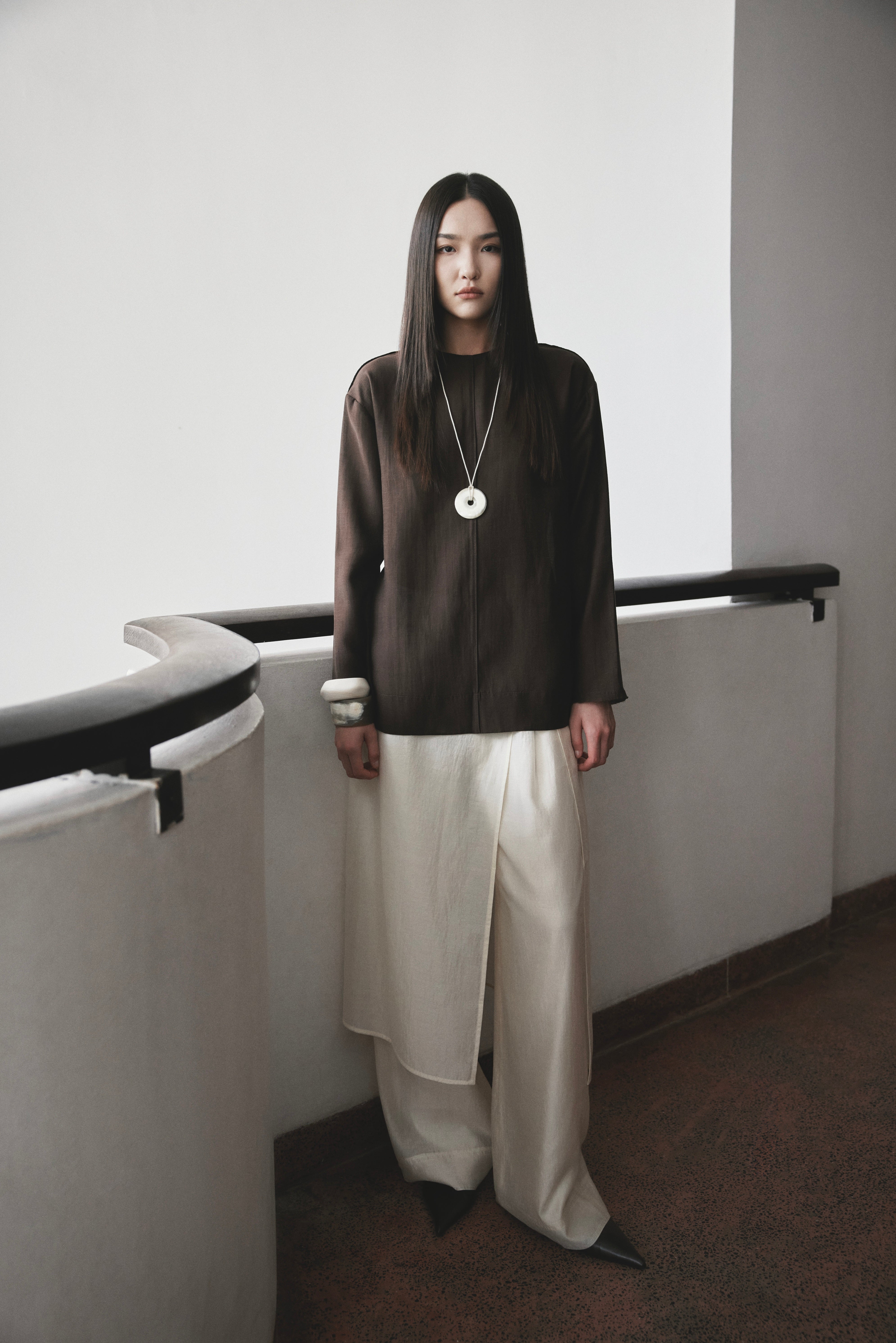 Linen Darted Top x Silk Layer Trousers