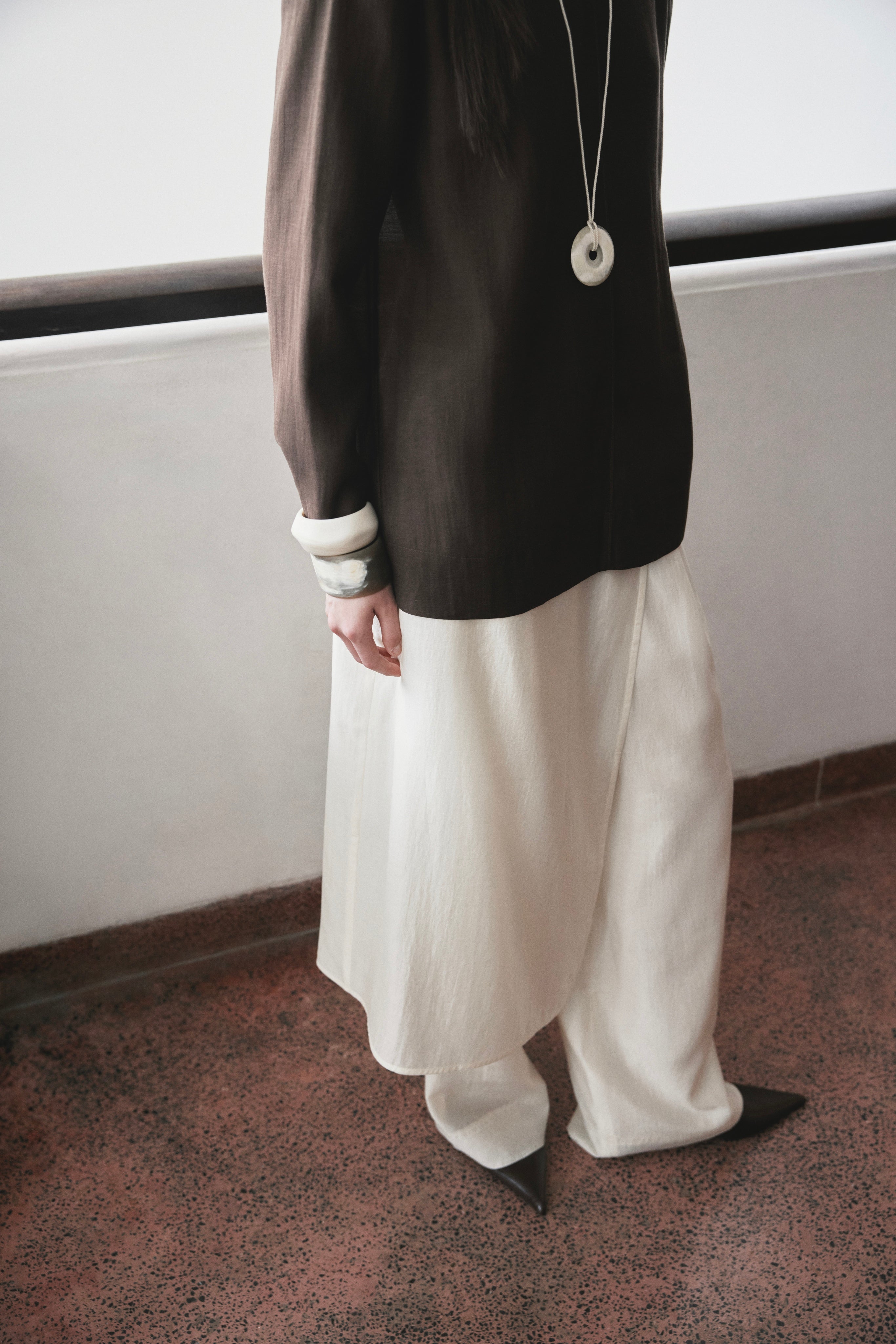 Linen Darted Top x Silk Layer Trousers