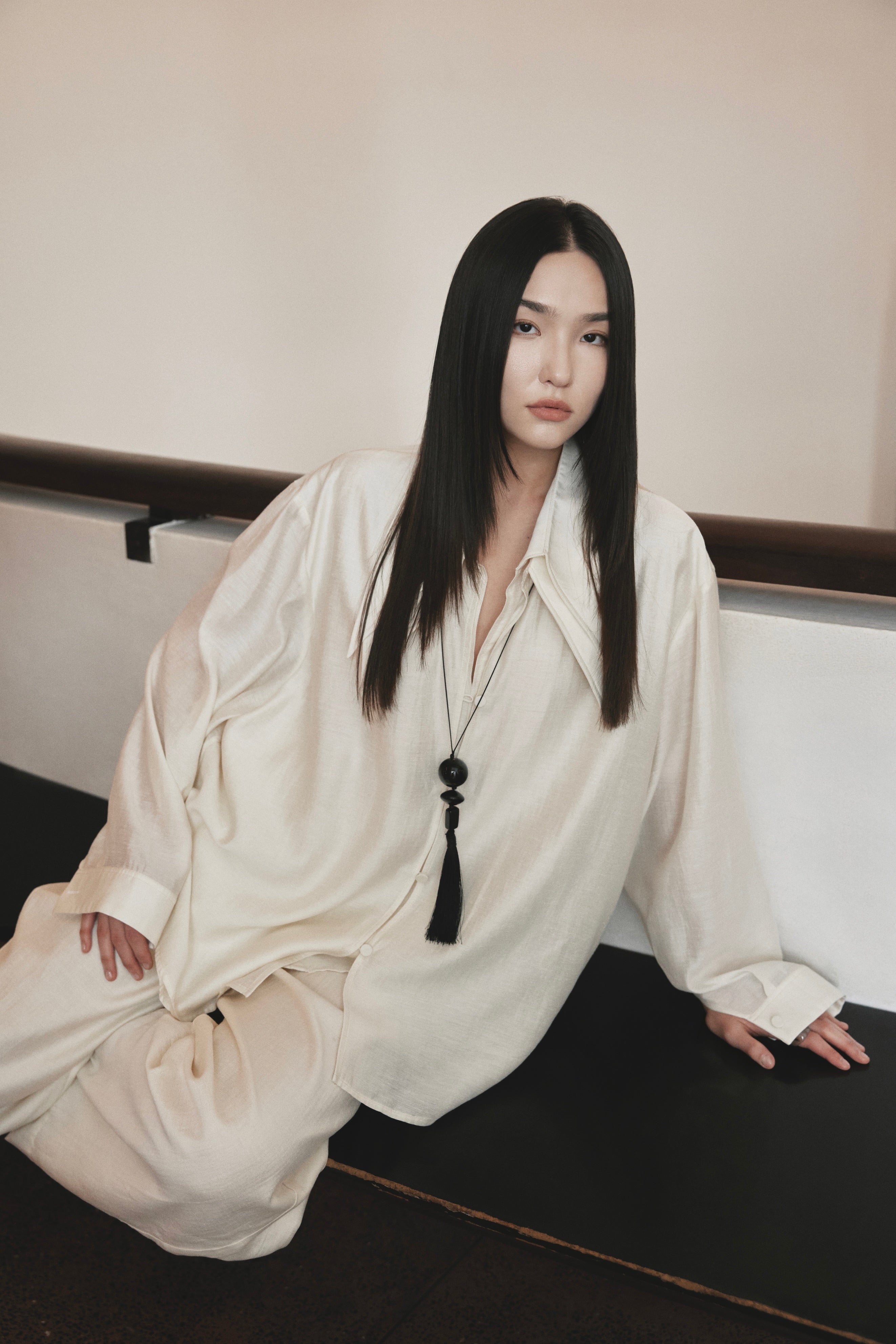 Double Collar Shirt x Linen Straight Trousers