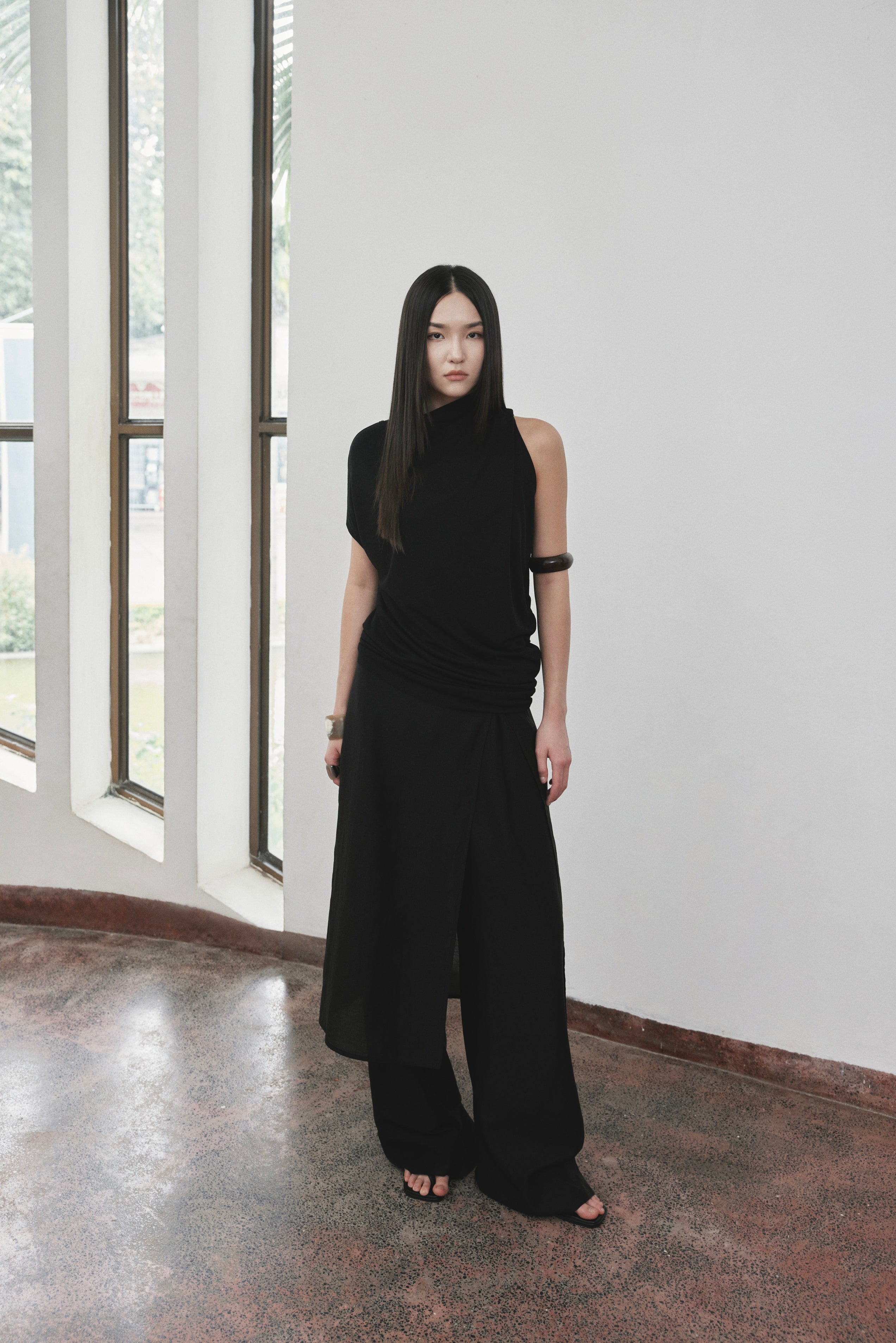 Asymmetric Draped Top x Linen Long Skirt