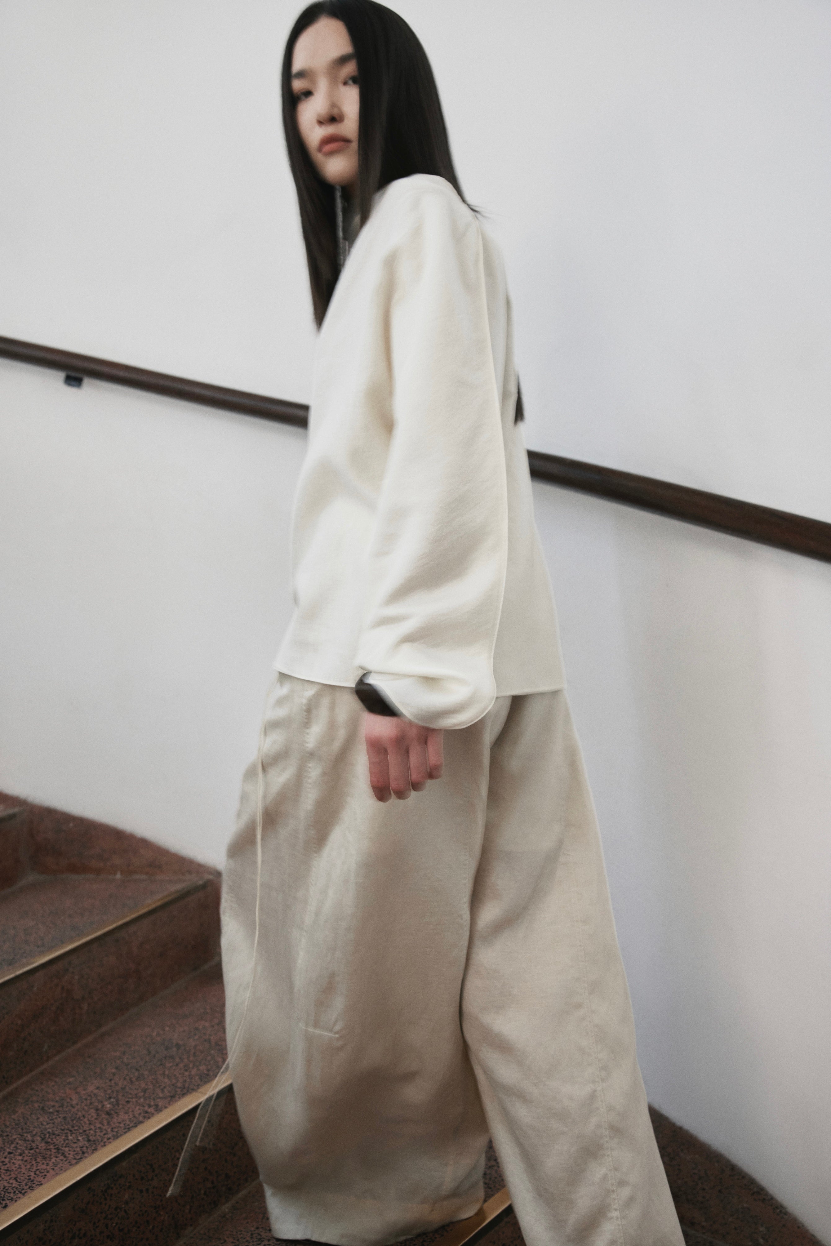 Layer Soft Top x Linen Pegged Trousers