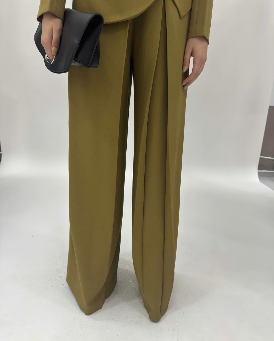Structure Olive Blazer & Wide Olive Pants
