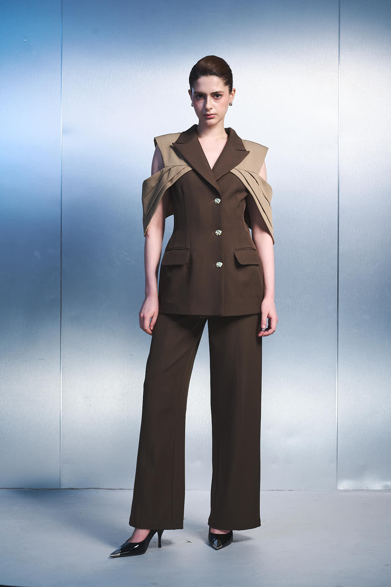 Echo Wing Vest x Column Pants