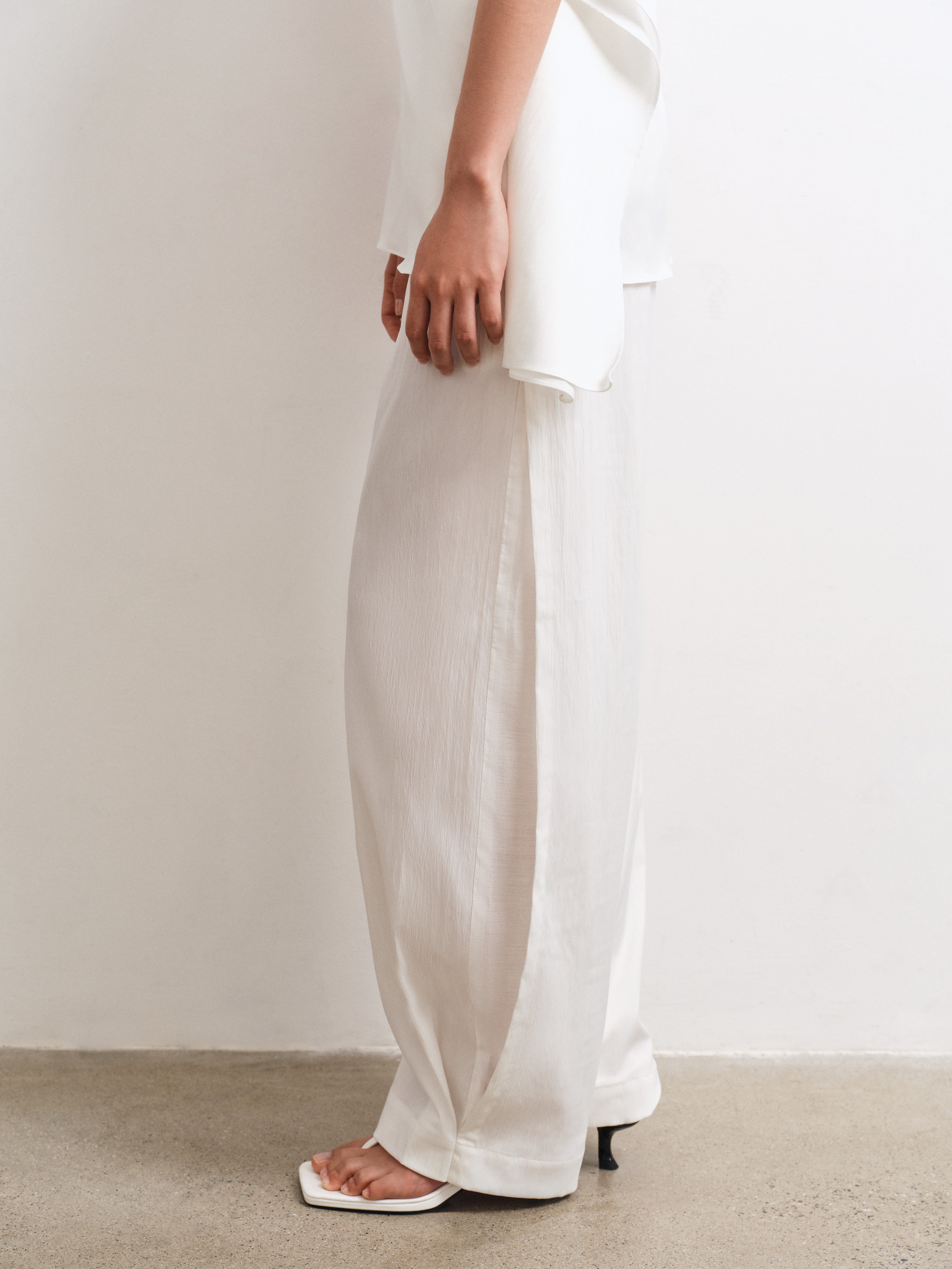 Cascade Top & Splited Trousers Set – Modern Asymmetrical Elegance