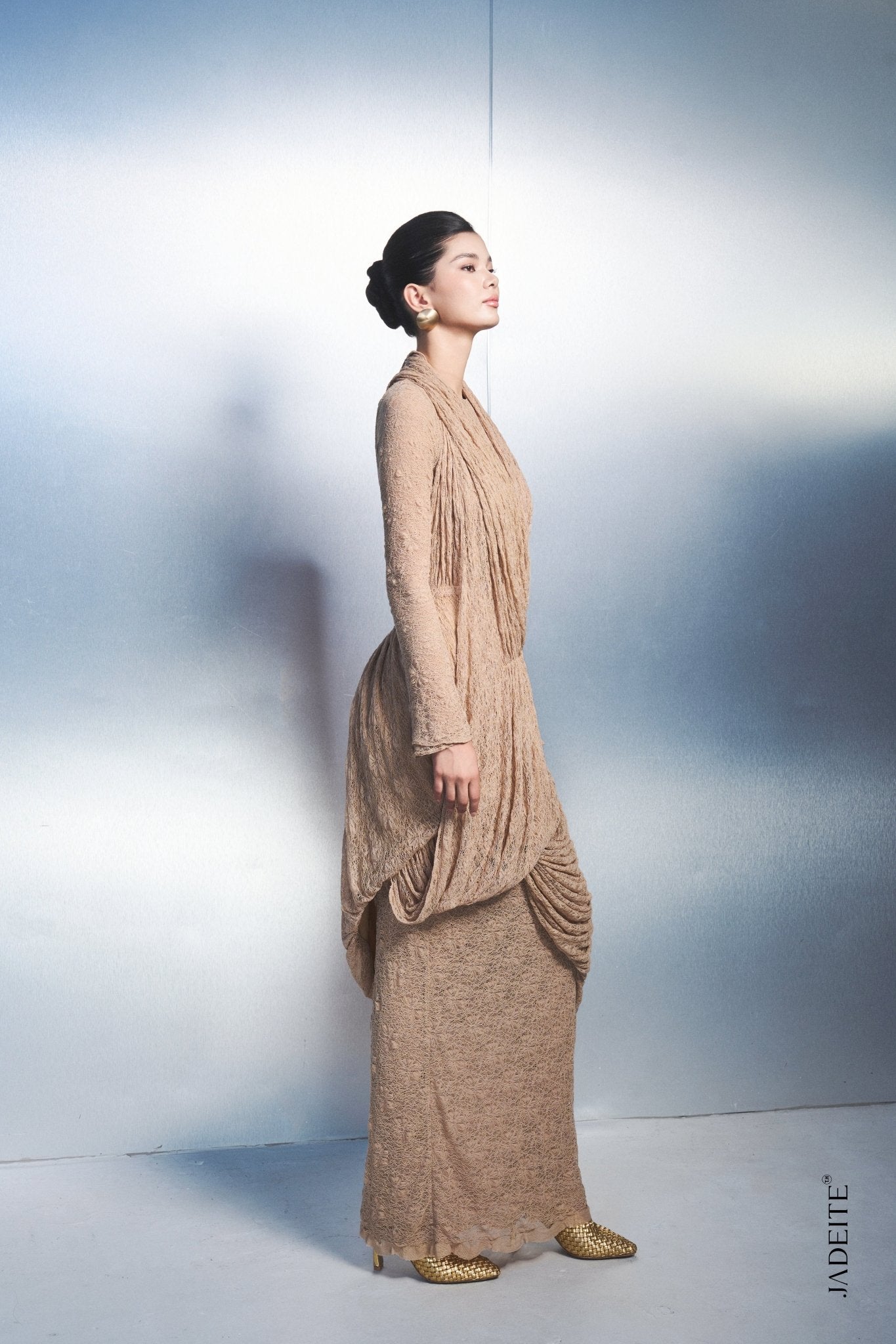 Arian Beige Dress x Body Beige Long-Dress - Jadeiteth