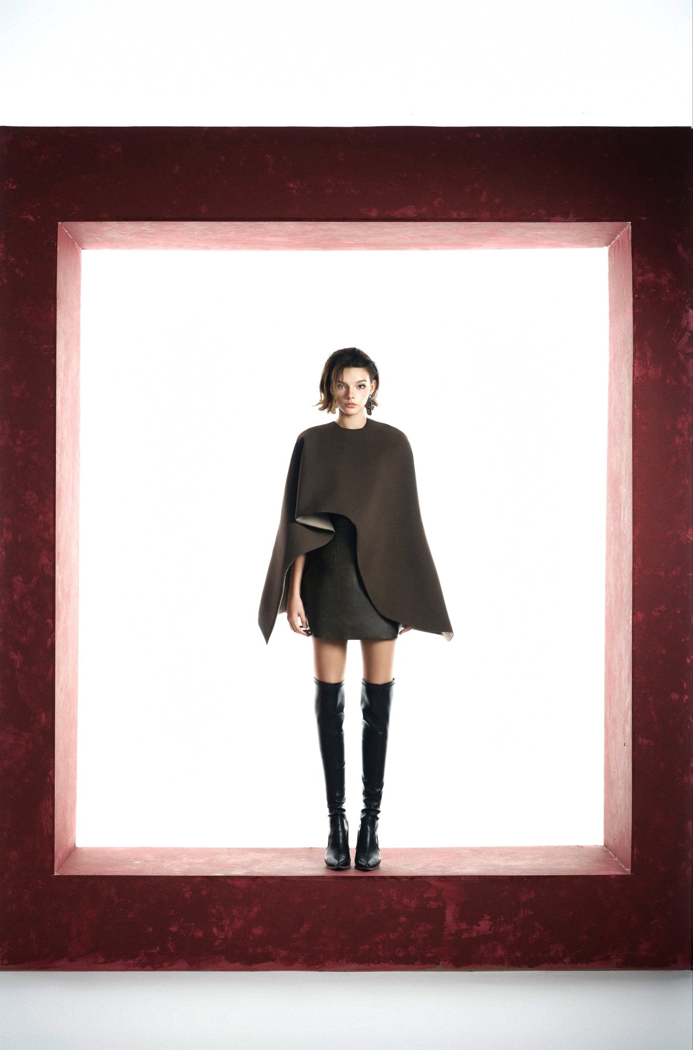 Calista Cafe Capes & Cara Leather Dress - Jadeiteth