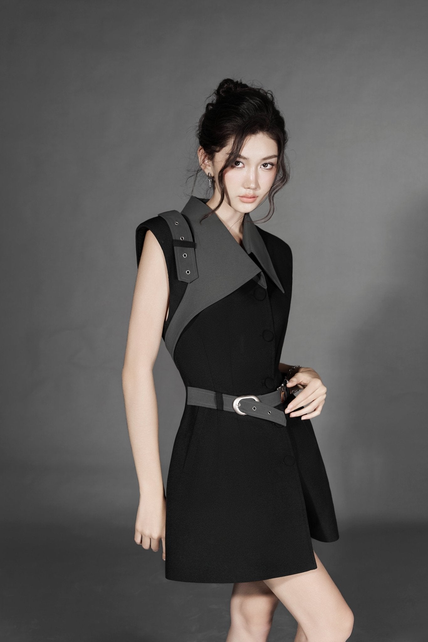 Collar Belt Vest Dress Black and Coffee - Jadeiteth
