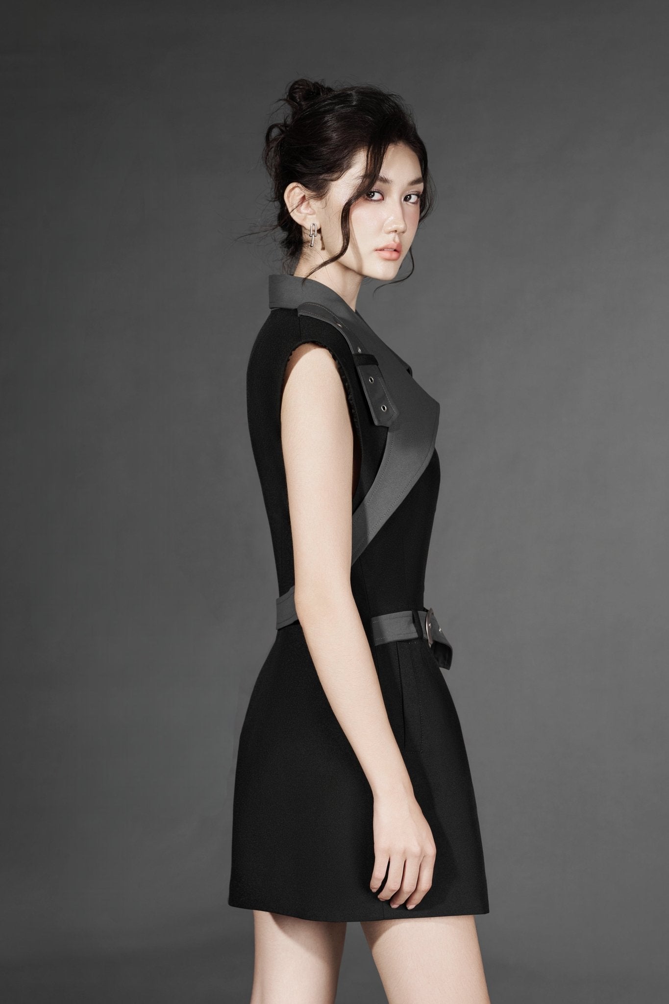 Collar Belt Vest Dress Black and Coffee - Jadeiteth