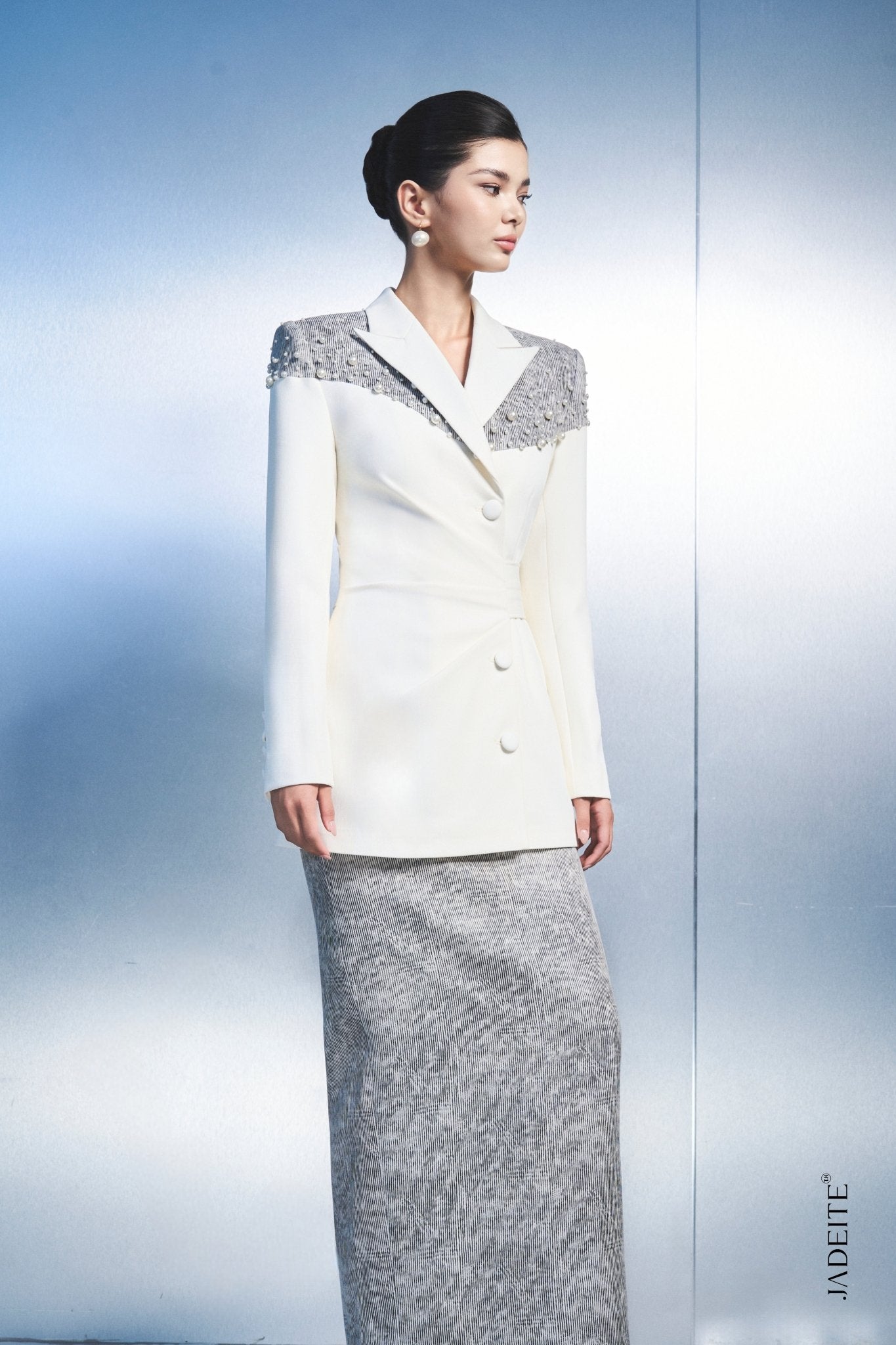 Dalia Pearl Vest x Moonlit Silver Skirt - Jadeiteth