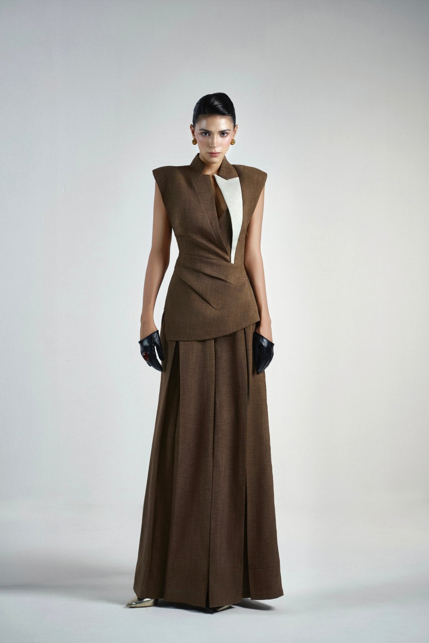 Earth Gilet Top & Van Earth Brown Pants - Jadeiteth