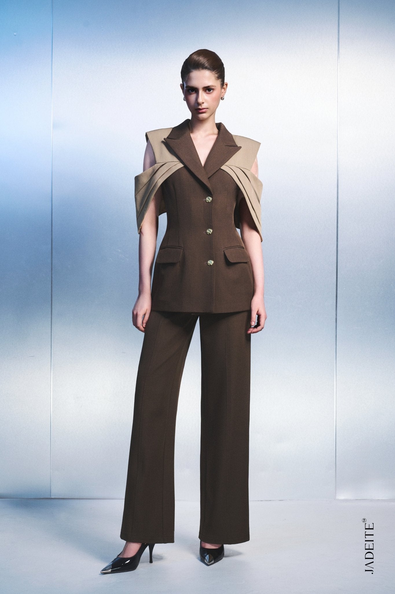 Echo Wing Vest x Column Pants - Jadeiteth