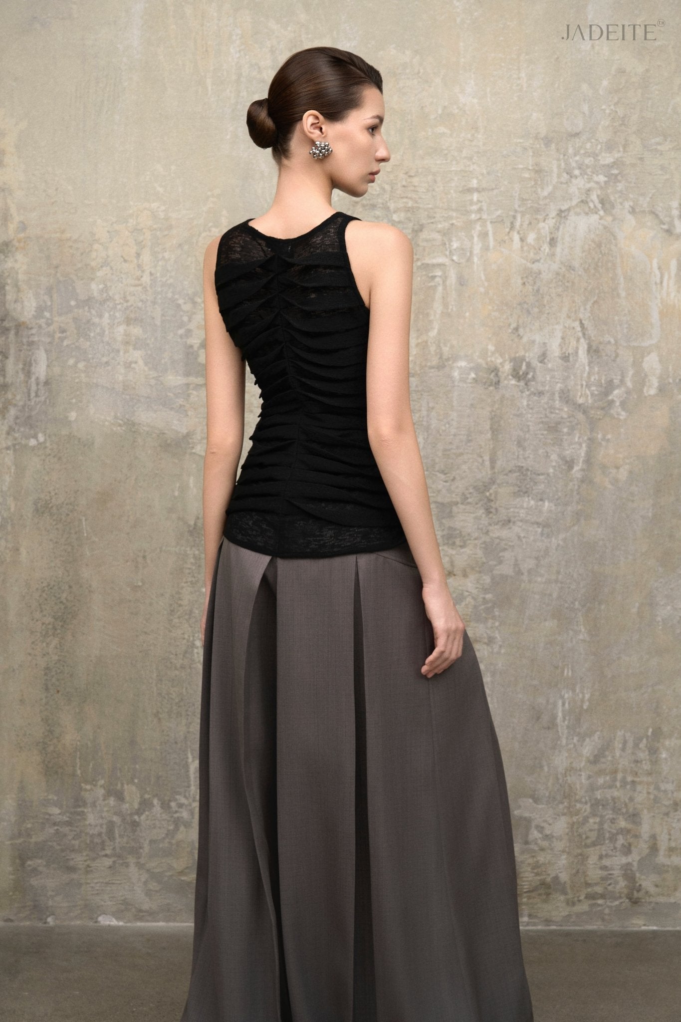 Fishbone 2-side Black Top x Desert Officer Blazer x Van Grey Pants - Jadeiteth
