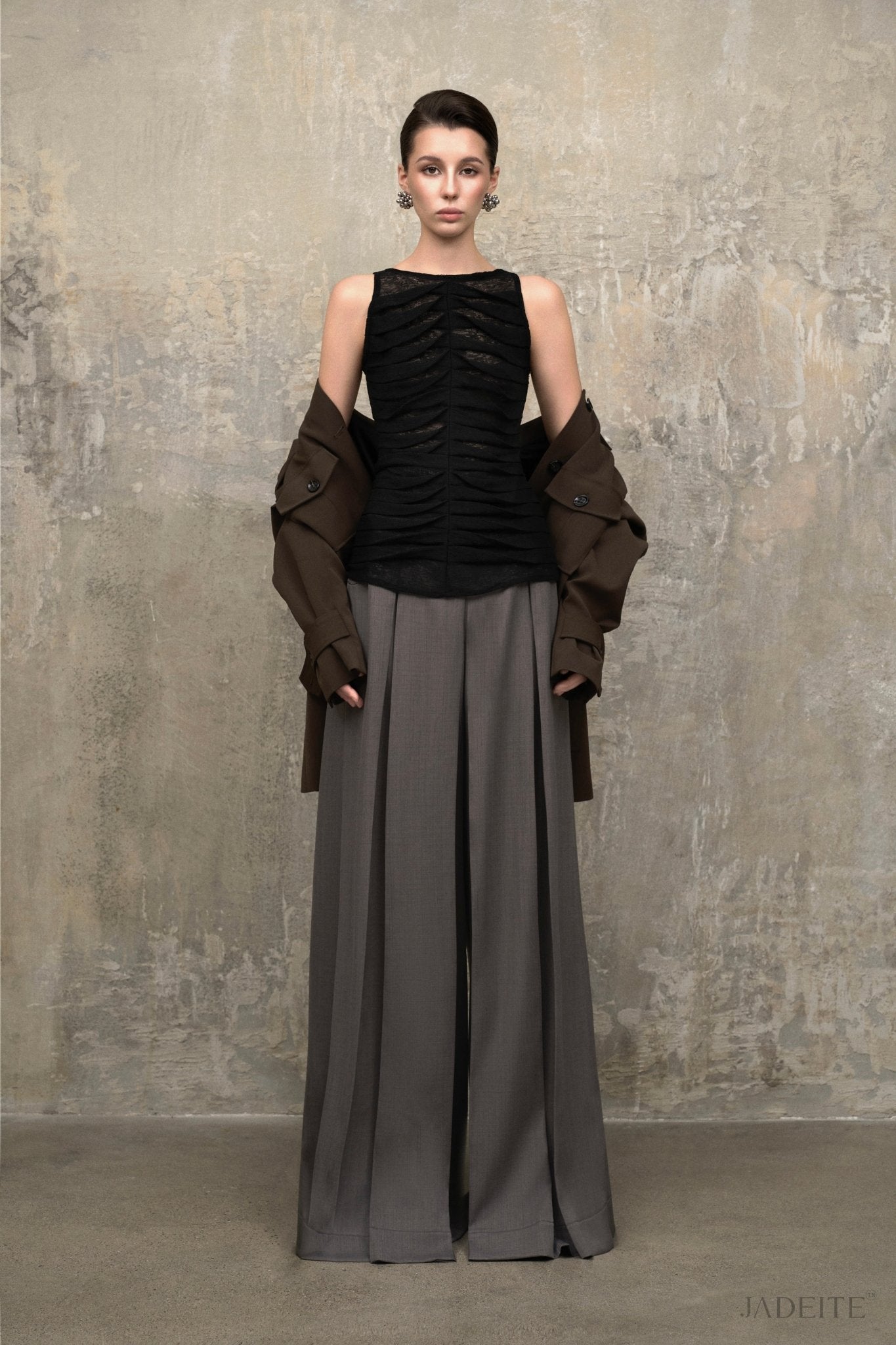 Fishbone 2-side Black Top x Desert Officer Blazer x Van Grey Pants - Jadeiteth