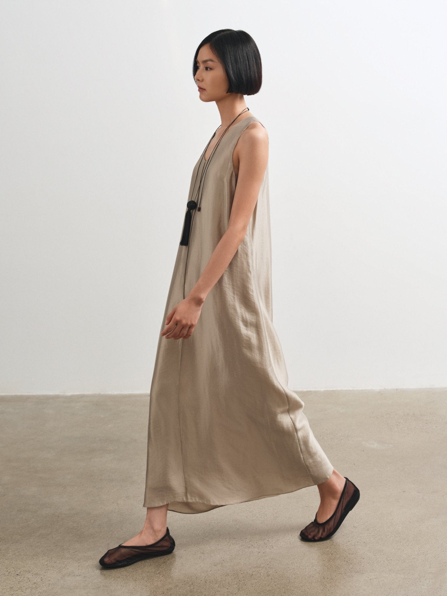 Gloss Dress – Elegant Tencel Silk Blend Shift Dress - Jadeiteth
