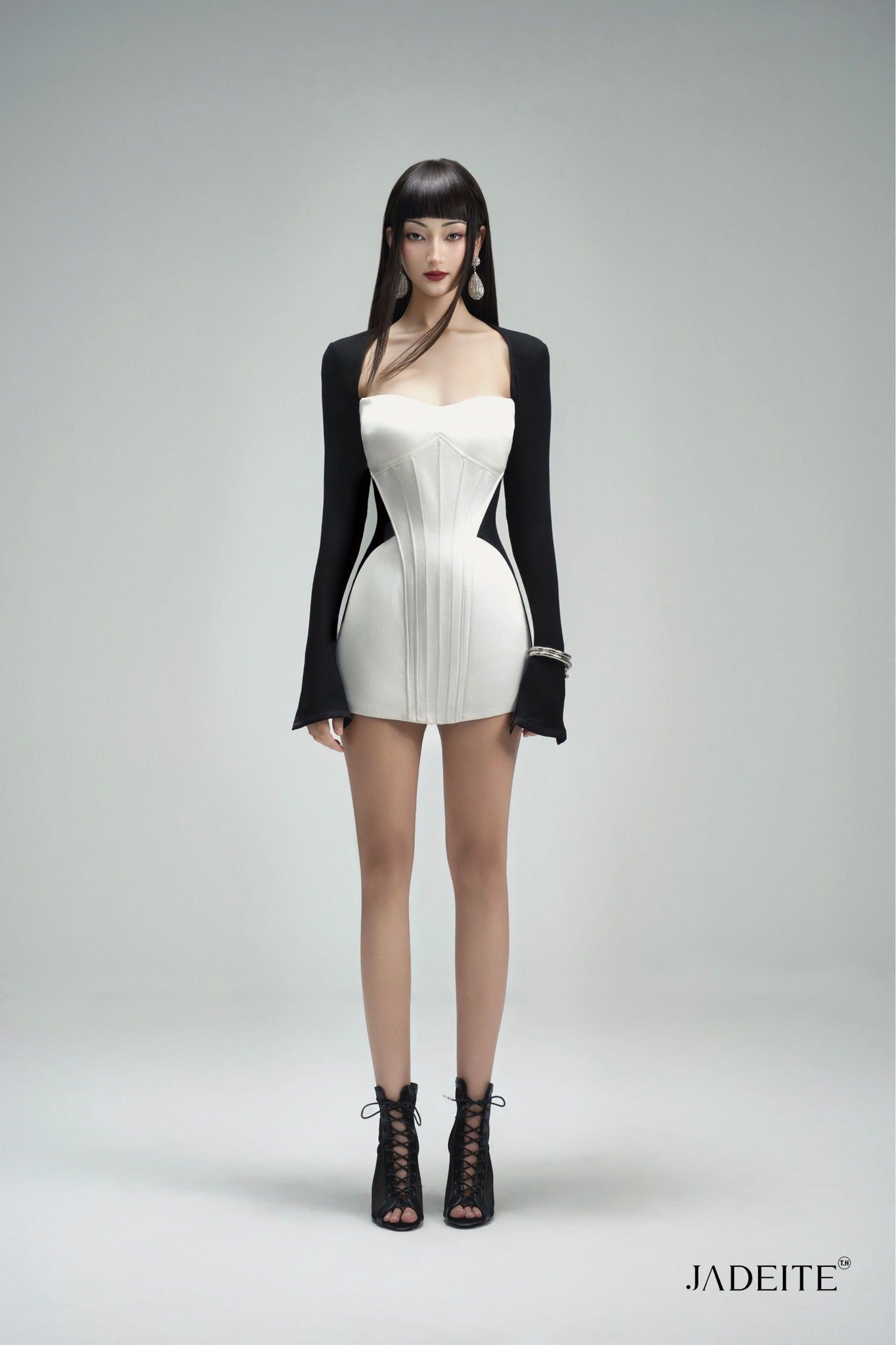 Hour-Glass BW Dress & Ballet Black Crop-Top - Jadeiteth