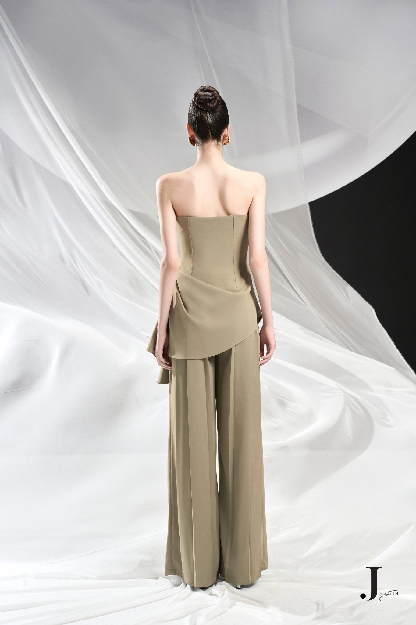 Moss Off-shoulder Top x Vie Moss Pants - Jadeiteth