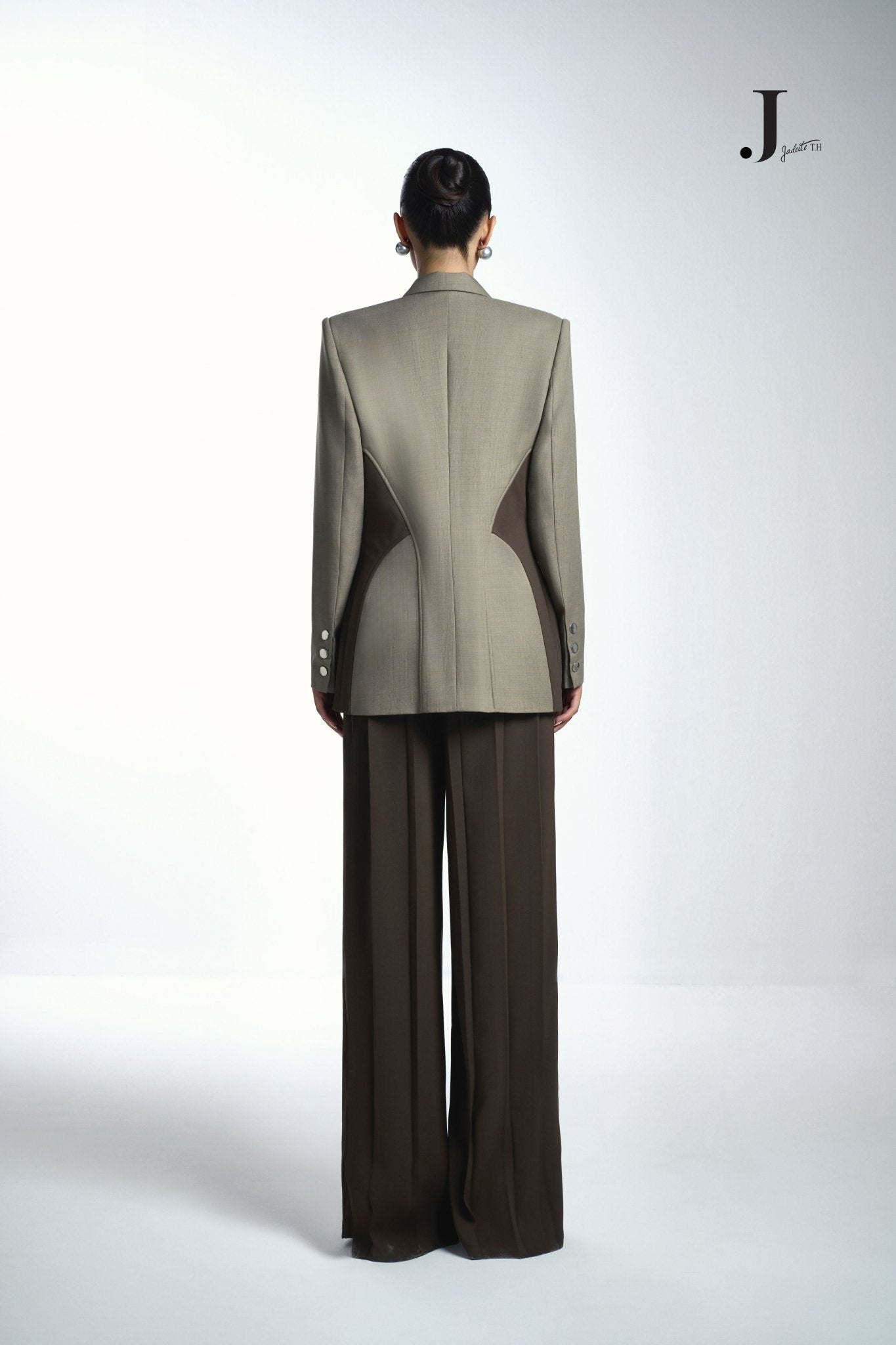 Slim Ash Grey Vest & Vie Light G Pants - Jadeiteth