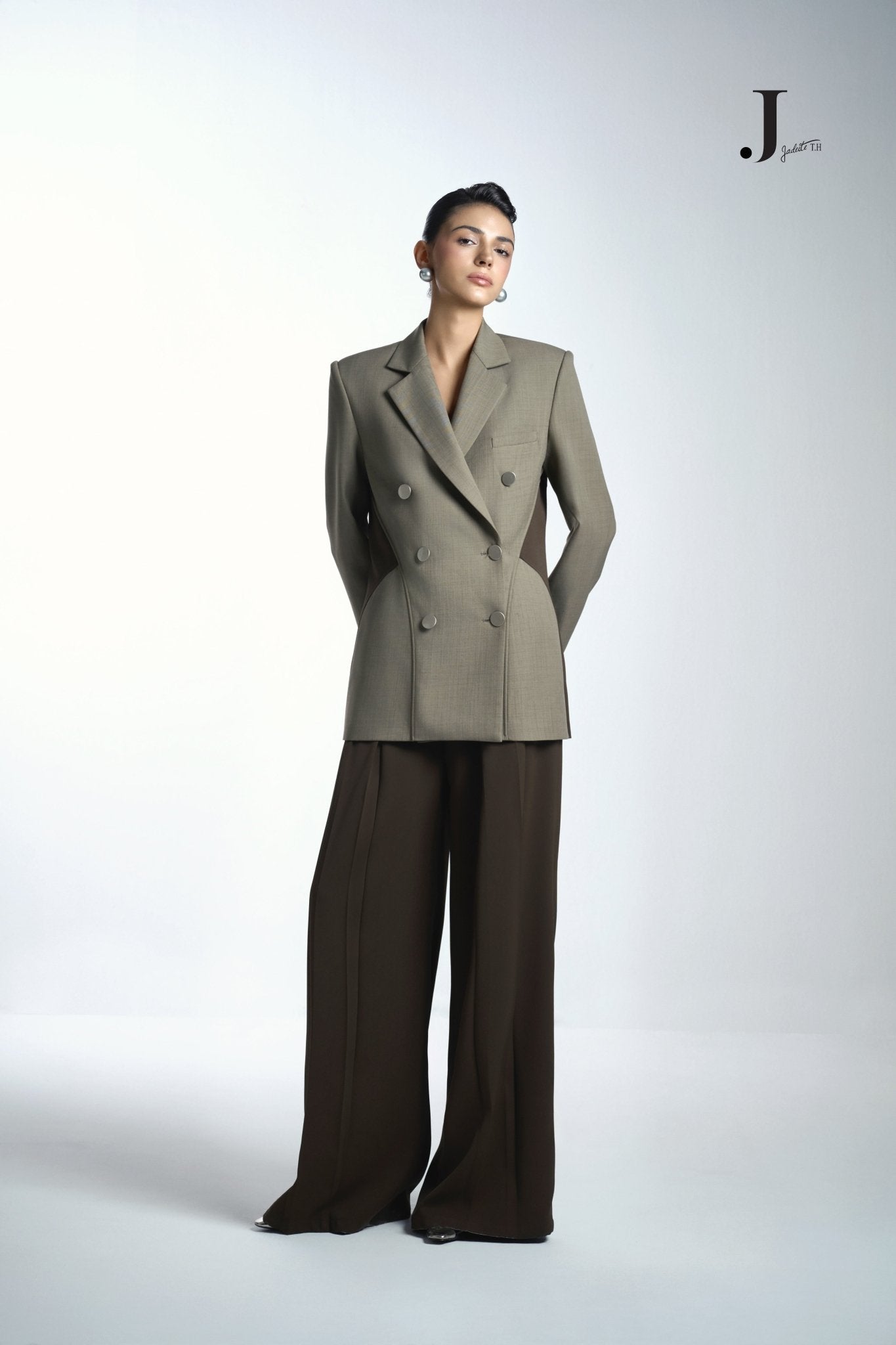 Slim Ash Grey Vest & Vie Light G Pants - Jadeiteth