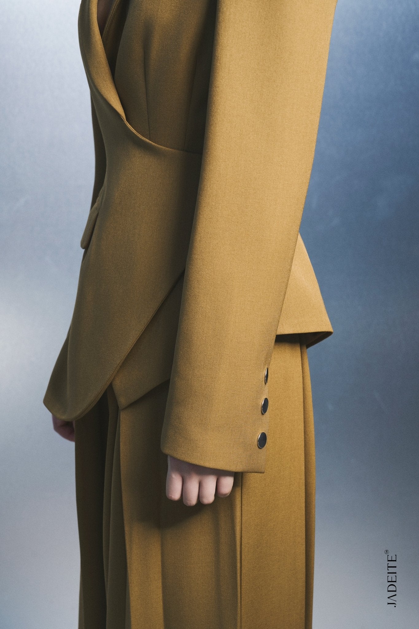 Structure Olive Long-Sleeved Blazer & Wide Olive Pants - Jadeiteth