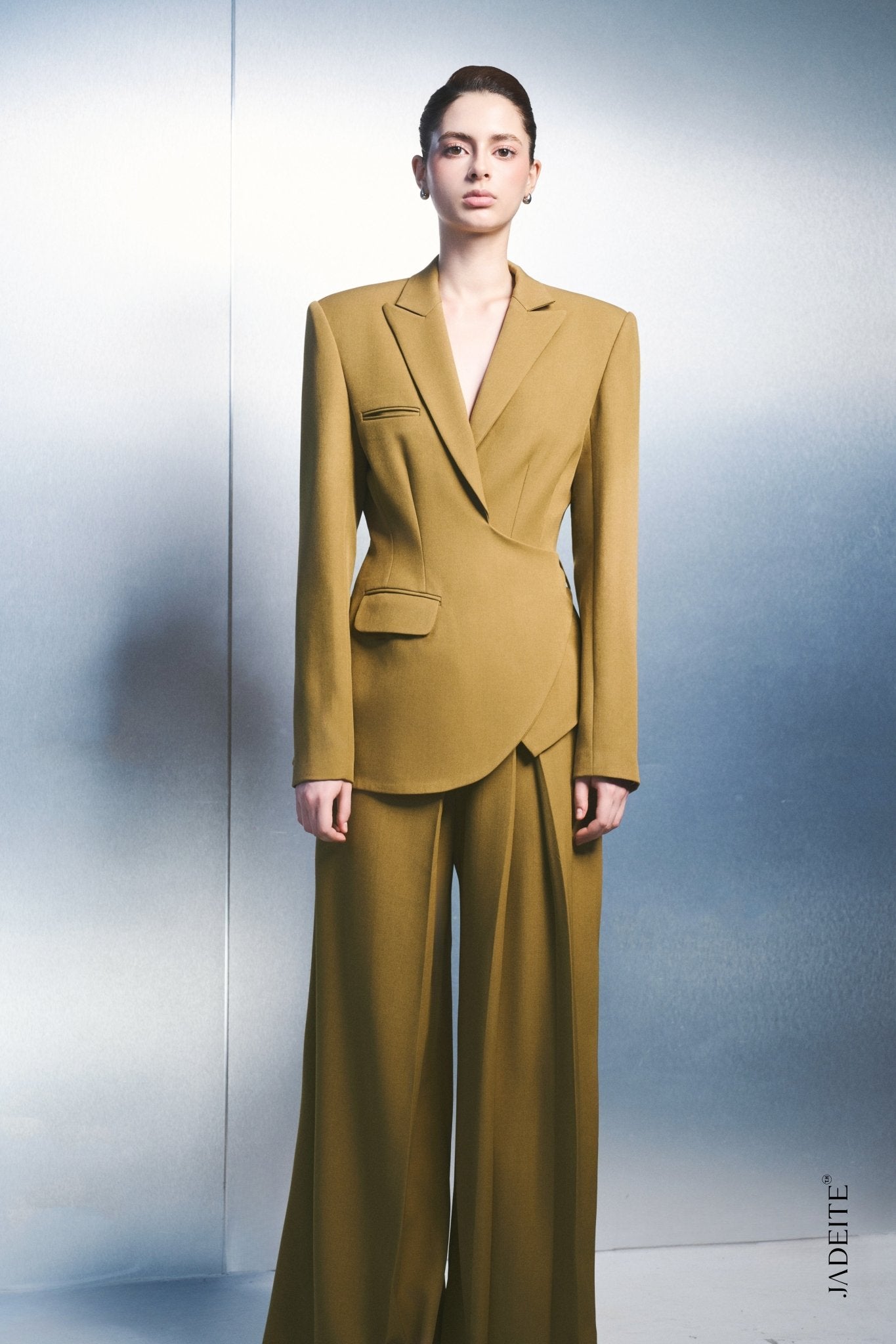 Structure Olive Long-Sleeved Blazer & Wide Olive Pants - Jadeiteth