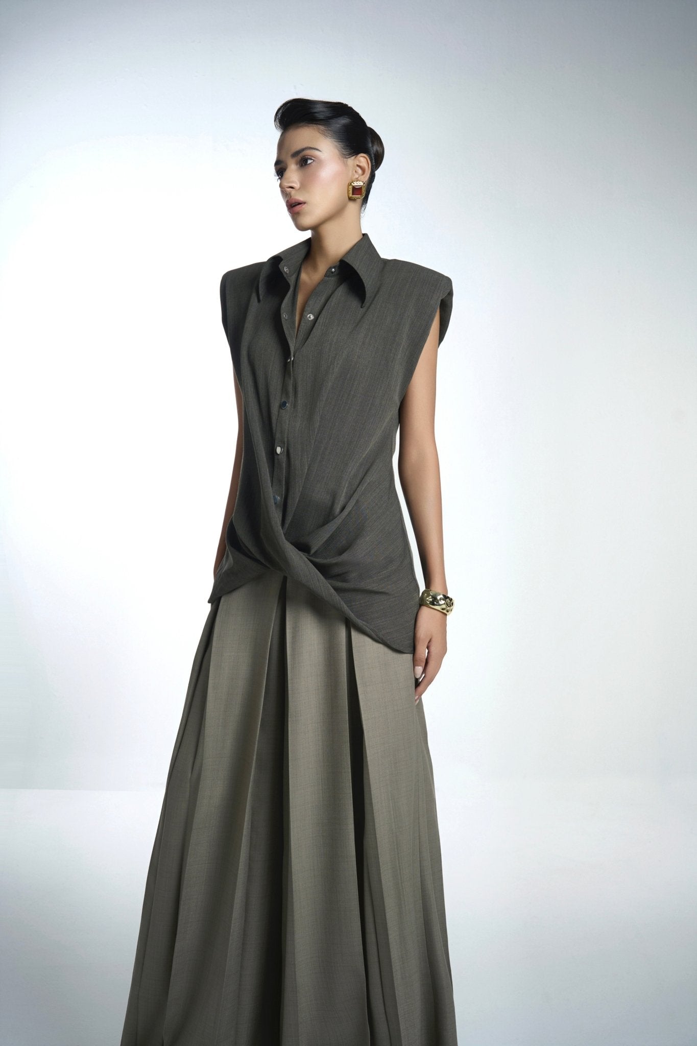 Twist Moss Green Shirt & Van Ash Grey Pants - Jadeiteth